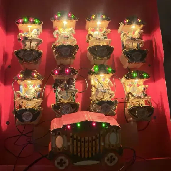 Mr. Christmas 1992 Holiday Carousel 8 Horses Carols Music Lights Motion W/box